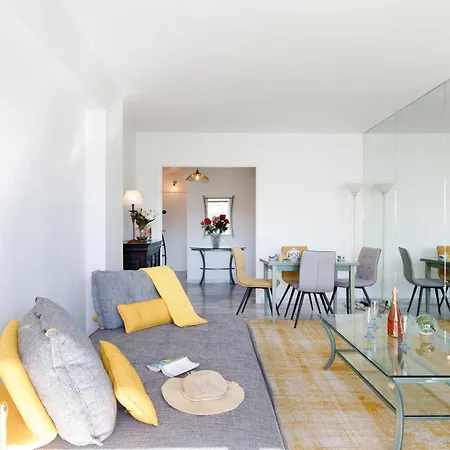 Elegance Yourhosthelper *